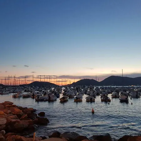 Alla Marina Lerici